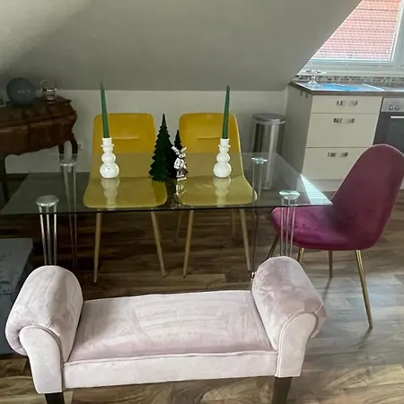 Feine 2-zimmer Dachgeschosswohnung Apartamento