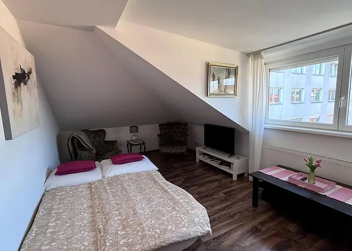 Feine 2-zimmer Dachgeschosswohnung