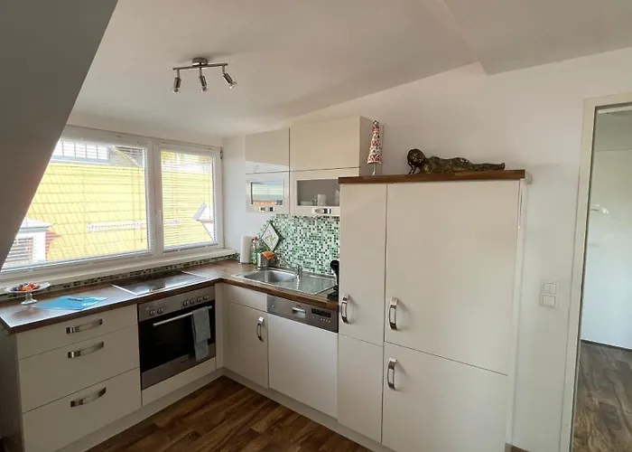 Feine 2-zimmer Dachgeschosswohnung *